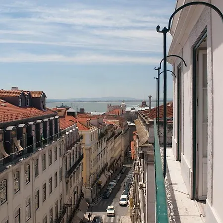Chiado Hotel *